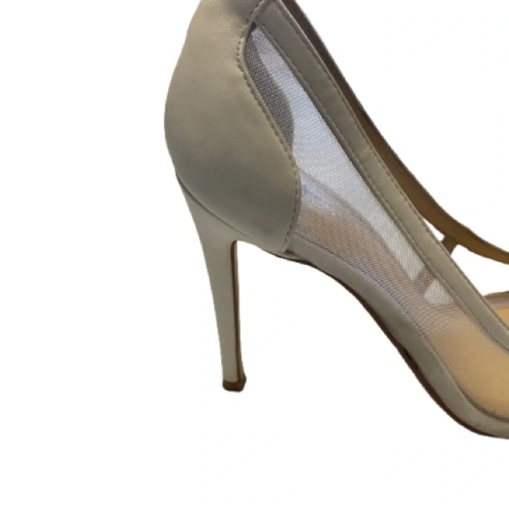 Guess Women's Cream Pointed Toe Heels